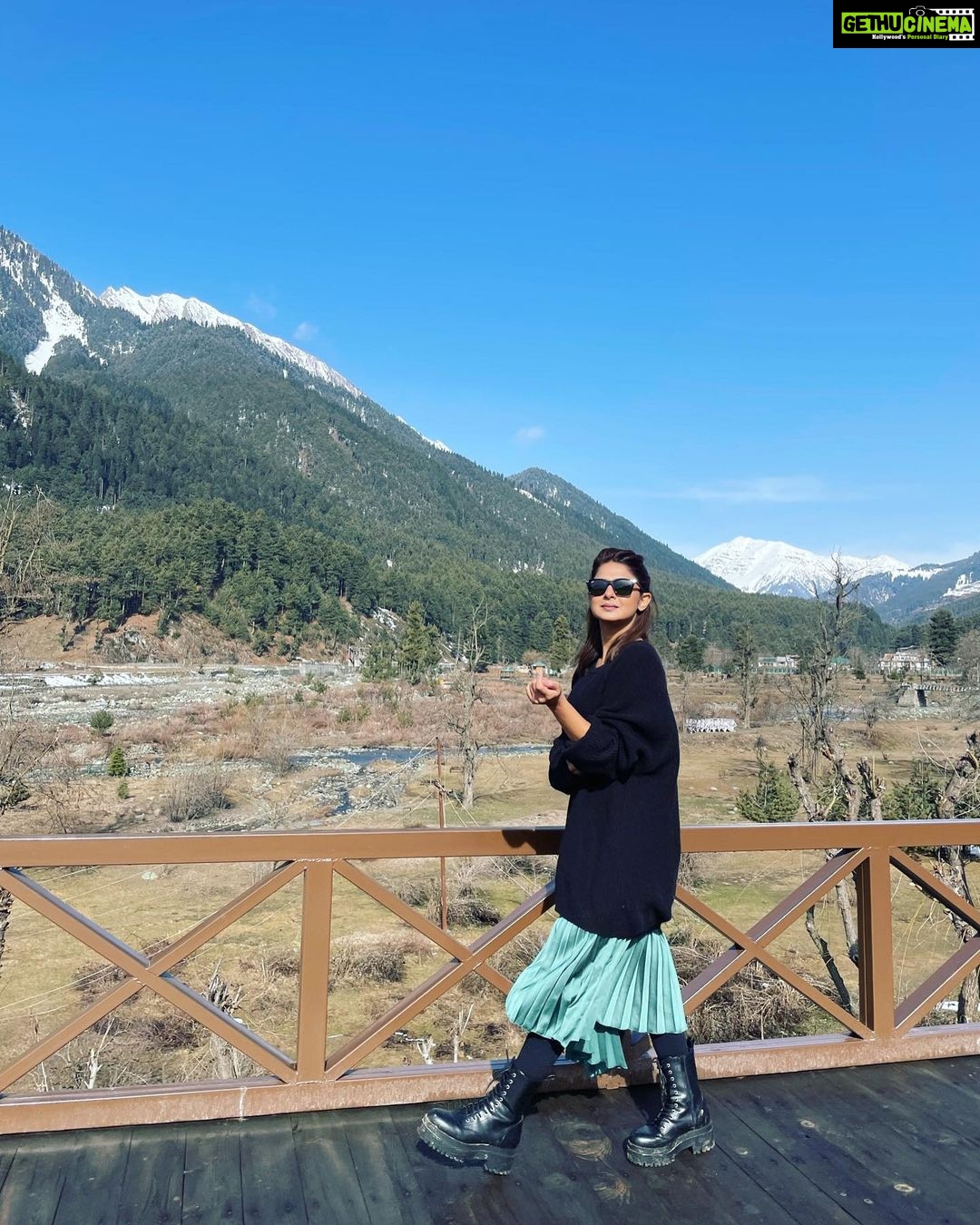 Jennifer Winget Instagram - All in a week’s travel! #walkabout