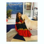 Jennifer Winget Instagram - Six yards ahead of my day!