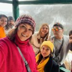 Jennifer Winget Instagram - It’s Cold, Let’s Cuddle! ❄️🤗 Aru Valley Pahalgam