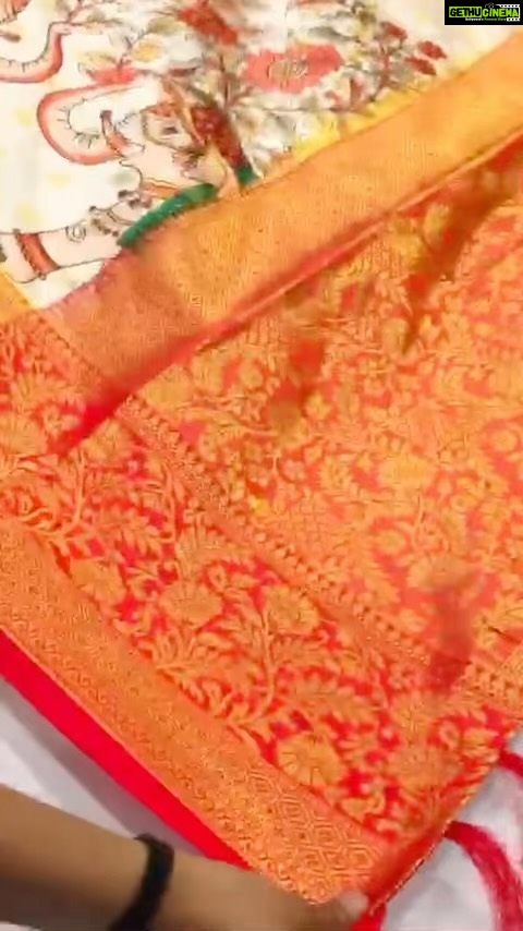 Joy Crizildaa Instagram - To place an order Kindly DM ! ❤️ Disclaimer : color may appear slightly different due to photography No exchange or return Unpacking video must for any sort of damage complaints Threads here and there, missing threads,colour smudges are not considered as damage as they are the result in hand woven sarees. #joycrizildaa #joycrizildaasarees #handloom #onlineshopping #traditionalsaree #sareelove #sareefashion #chennaisaree #indianwear #sari #fancysarees #iwearhandloom #sareelovers #sareecollections #sareeindia