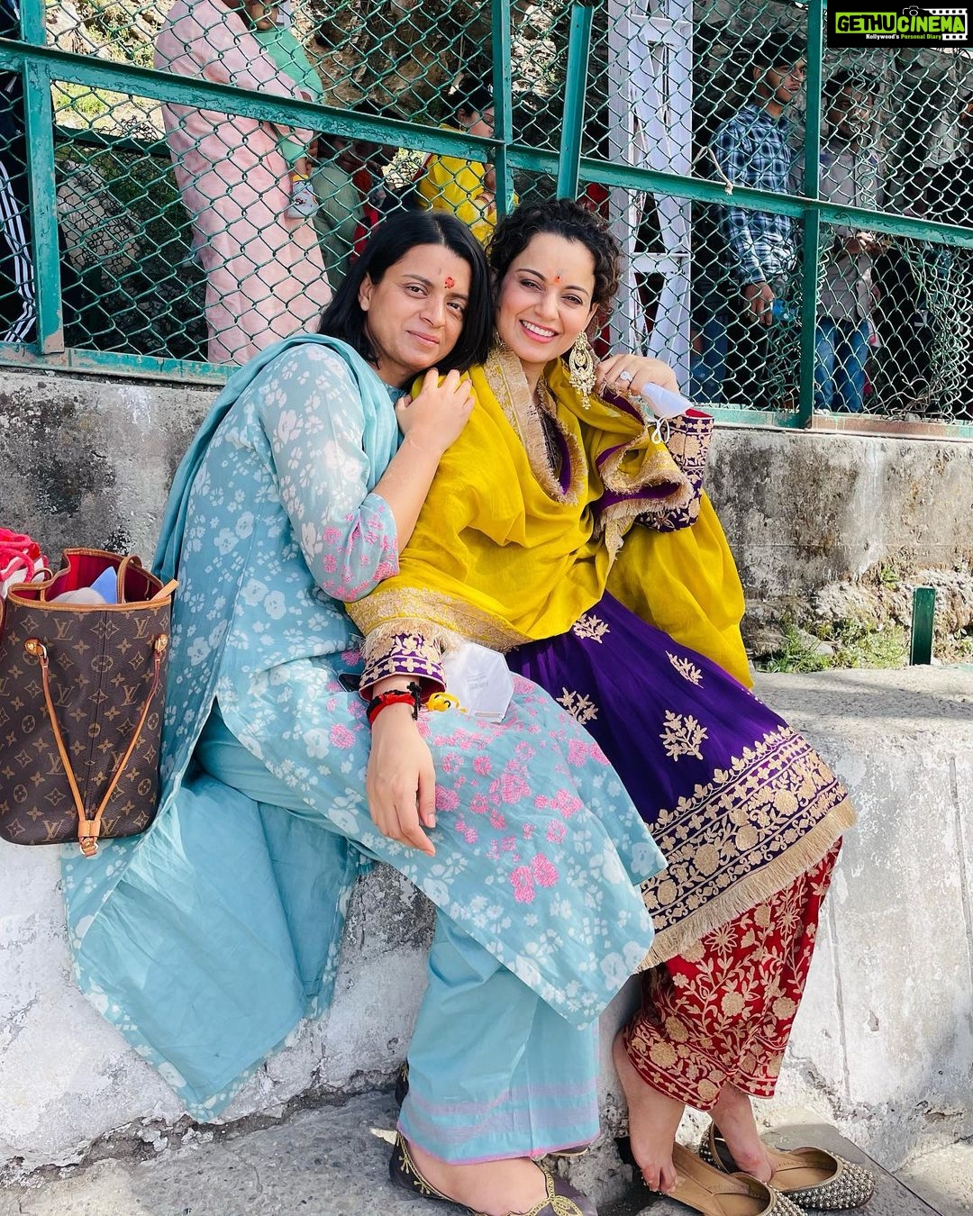 Kangana Ranaut Instagram - After Vaishnodevi ji darshan we went for Bhairo Baba darshan… Legend says …. Demon Bhairo was chasing young Vaishnodevi for days on end and she ran all the way up to the hill top and from Bhairo’s fear was hiding in the cave ( gufa which is the main Darshansthan ) when Bhairo came face to face with the Goddess she manifested Shakti and beheaded him so violently that his skull fell on another hill top… After killing Bhairo Devi Vaishno announced that Bhairo was non other than Lord Shiva himself, for her glory he played this role …she also added that if anyone wants to access my energy wants to worship me they must also pay respect to Bhairo Baba and worship him as well, where Bhairo Baba head fell his temple was built…. This legend teaches us to respect our enemies and their roles in our lives… according to Hinduism it’s same energy finding expressions and manifestations in various forms and one must never loose perspective … Jai Mata Di …🙏