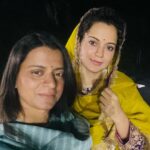 Kangana Ranaut Instagram – Today on the occasion of my birthday day …. Visited Bhagwati Shri Vaishnodevi ji… with her and my parents blessings looking forward to this year ❤️
Thank you everyone for your love and blessings 🙏