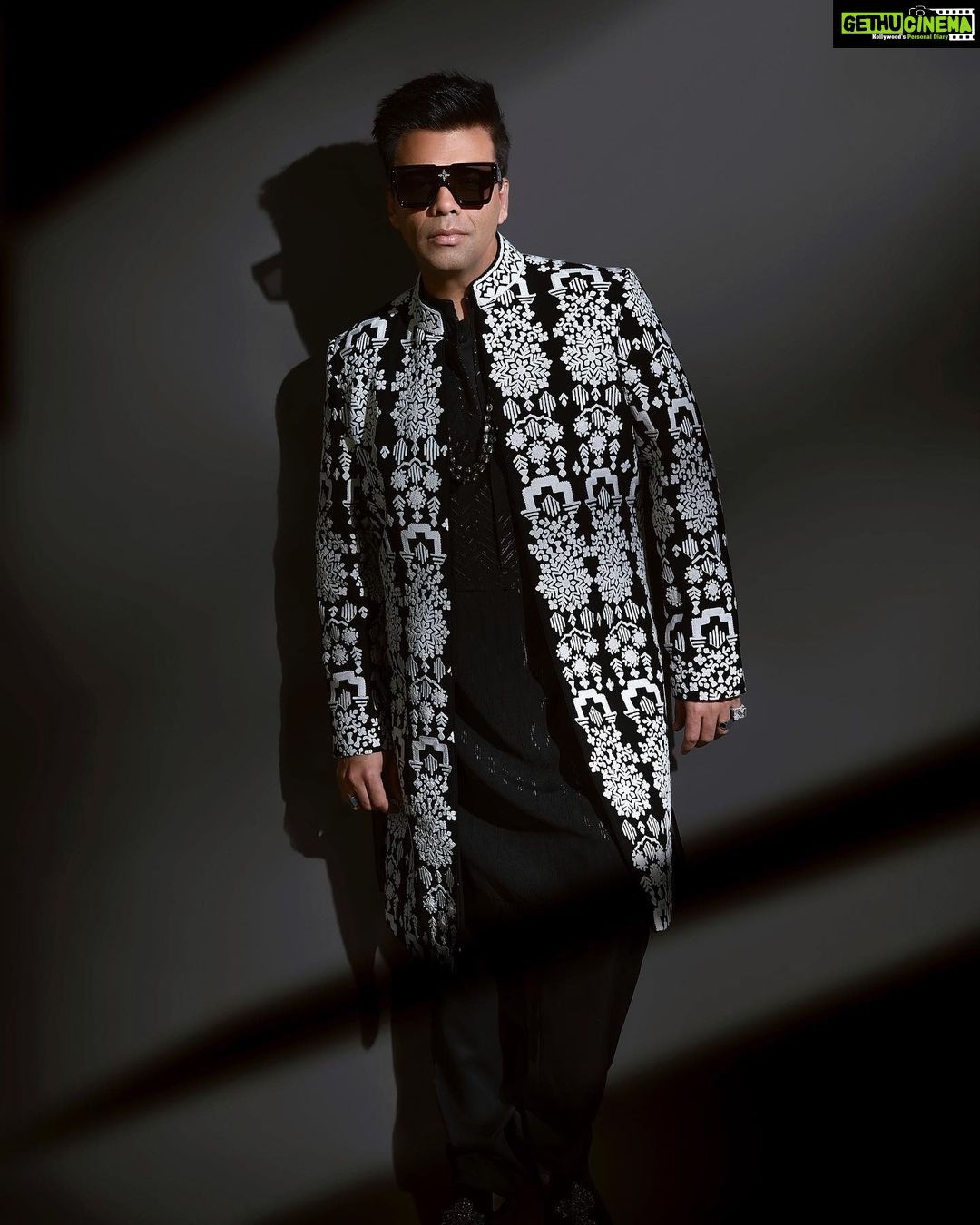 Karan Johar Instagram - Black and white and all things right! In @manishmalhotra05 styled by @ekalakhani hair @rajeev_gogoi make up @paresh_kalgutkar 📸 @maajidkhan88 managed by @len5bm