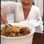 Kareena Kapoor Instagram - Monday b̷l̷u̷e̷s̷ biryani 🥳😍🤤… Already planning tomorrow’s dessert 😉🙊😂 #Reels #ReelItFeelIt #Biryani