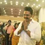 Karthi Instagram - உழவுக்காகவும் உழவர்களுக்காகவும் மகத்தான பணிகளைச் செய்து வருபவர்களைப் பாராட்டி கெளரவித்த உழவன் ஃபவுண்டேஷனின் 3 ஆம் ஆண்டு உழவர் விருதுகள்... விருது பெற்றவர்கள் செய்த வியத்தகுப் பணிகளை @uzhavanfdn YouTube சேனலின் வழியே காணலாம்.