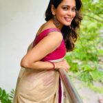 Keerthi shanthanu Instagram - Kiki…keeping it simple 🥰 🌺 This lovely saree & colour combo😍 thanxxx much #mariazeena mam @_.aj09_ for this lovely bday gift❤️ #saree #simple #kiki