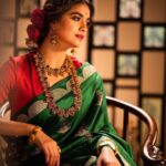 Keerthy Suresh Instagram – Vintage love 💚❤️ 

For @josalukkas in @labelsouravdas @raw_mango 

Shot by: @kapil_ganesh & @kiransaphotography 

Styled by: @archamehta 
Assisted by: @ruchi.munoth 

Makeup: @makeupbyurmikaur 
Hair: @deepabambhaniya08 

#josalukkas #jewellery #ad