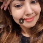 Komal Jha Instagram - Mudda Yeh Nahi Ki Daal Mehngi Hai Gaalib , Dard Toh Yeh Hai, Ki Kisi Ki "Gal" Nahi Rahi ...🤭🤪🤣
