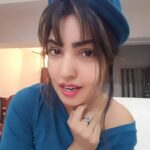Komal Jha Instagram - Assume a caption just like you assume everything else about, Me😉