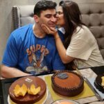Kratika Sengar Instagram – Here’s another year of laughing together and living it up together.
Happy Birthday @nikitindheer wish you all the happiness, good health n lots of patience for the coming days 😜
Celebration not a grand one bt definitely a very Special one 🤗❤️🍼
