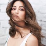 Kriti Kharbanda Instagram - होठों ने सब बातें छुपा कर रखीं आँखों को यह हुनर कभी आया ही नहीं 🤍🤍