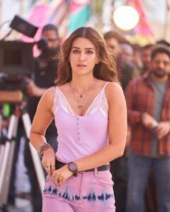Kriti Sanon Instagram - M Y R A ❤️

#BachchhanPaandey