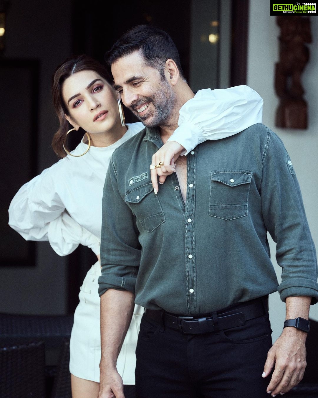 Kriti Sanon Instagram - Couldnβt decide which picture to post, why not post them all? π€ͺππ» Bachchhan & Myra in full swag! π Have you met them yet? In cinemas NOW! ππ @akshaykumar @nadiadwalagrandson