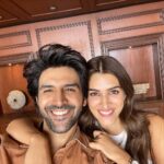 Kriti Sanon Instagram - Ek aur schedule wrap hua #Shehzada 👑