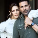 Kriti Sanon Instagram - Couldn’t decide which picture to post, why not post them all? 🤪😉👻 Bachchhan & Myra in full swag! 😎 Have you met them yet? In cinemas NOW! 💖💖 @akshaykumar @nadiadwalagrandson