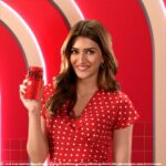 Kriti Sanon Instagram - Are you ready to try the brand new #CokeZeroSugar that comes with an improved taste? Coke Zero kholo, try karke bolo. Kya hai ye #BestCokeEver? 🗯️ #CocaCola