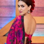 Kriti Sanon Instagram - 🌺 🌺 Outfit - @asthanarangofficial HMU @aasifahmedofficial @adrianjacobsofficial Styled by @sukritigrover 📸: @harjeetsphotography