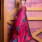 Kriti Sanon Instagram - 🌺 🌺 Outfit - @asthanarangofficial HMU @aasifahmedofficial @adrianjacobsofficial Styled by @sukritigrover 📸: @harjeetsphotography