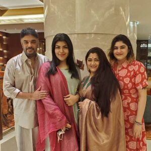 Kushboo Instagram - From there to now. Literally have spent half of my life with you. Couldn't have asked for anything more. People didn't give us a year, n here we are celebrating our 22nd wedding anniversary. Love you. Life with you is a bliss.

#HappyAnniversary my love.

 Many more years to go ❤❤