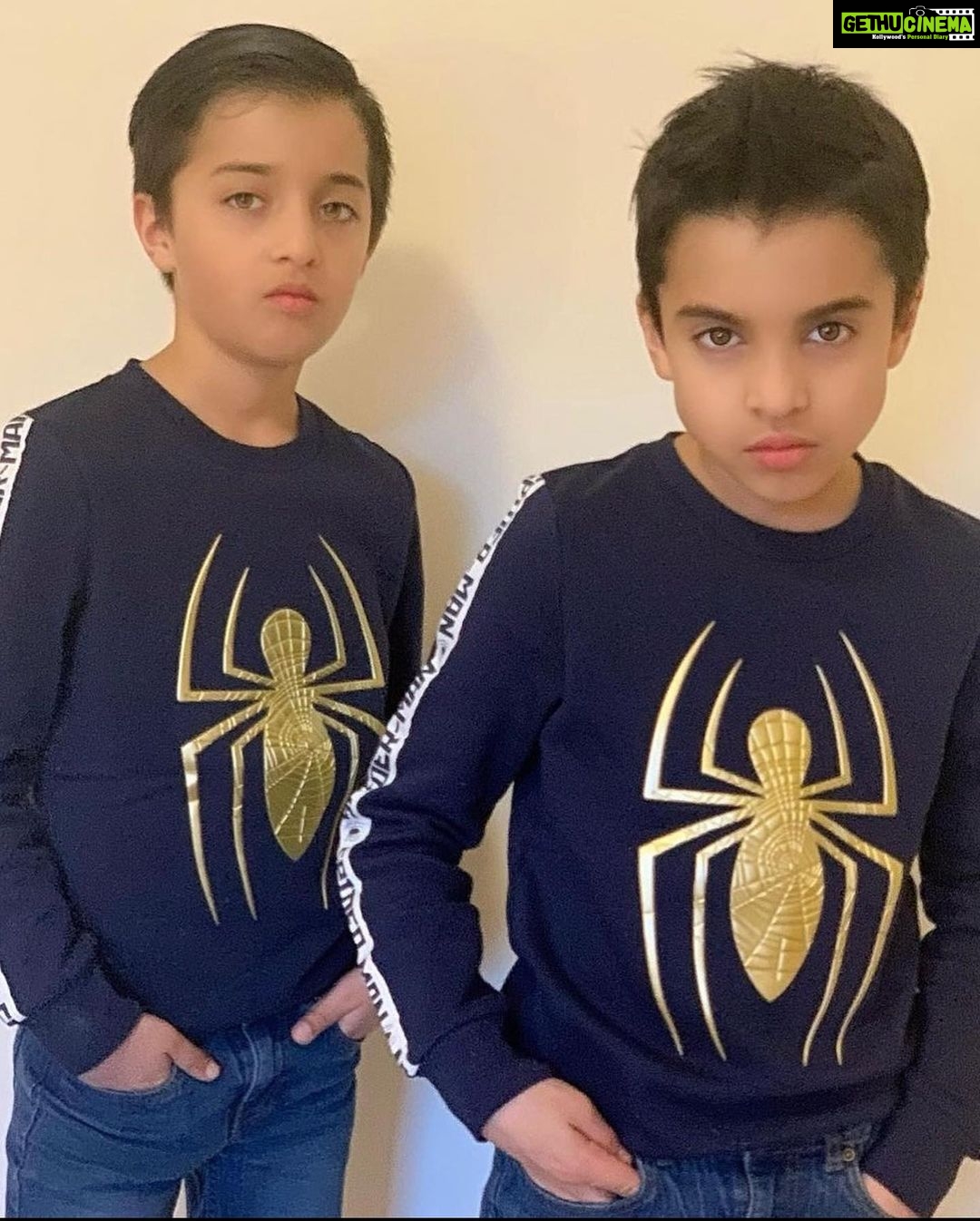 Lara Dutta Instagram - Then and Now!! 4 to 10 and these two handsome spiders are still rocking it!!! 🥰🥰. Your spider girl misses you’ll!! Happiest of birthdays dearest @winstonjhaag and @viraajjhaag !! May you’ll keep swinging through life!! Well done mommy and daddy! @celinajaitlyofficial #24March