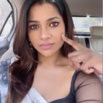 Leesha Instagram - 👈🏻💄💅👄 athu just cream 🤪🤣 Happy week end lovlies 💕 #reels #reelitfeelit #reelsinstagram #fyp #foryou #happyme #leesha #leeshaeclairs #newme #blogger #instatrending #viralvideos #trendingreels #foryourpage