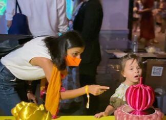 Lisa Ray Instagram - Twin perspectives on @artdubai 12.04.22 @themiddleclasstraveler @alserkalavenue @natasha.jeyasingh