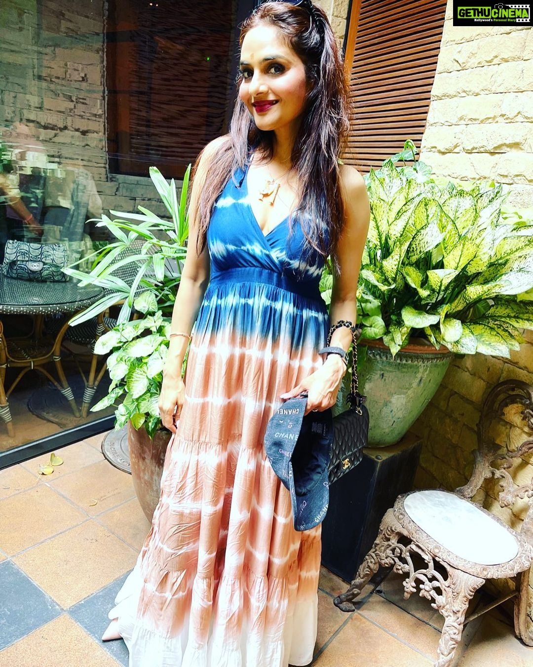 Madhoo Instagram - @janvisippy @pujadalals @alpareena 🌈💜💜💜 #sundayfunday 💖💖💖💋💋💋