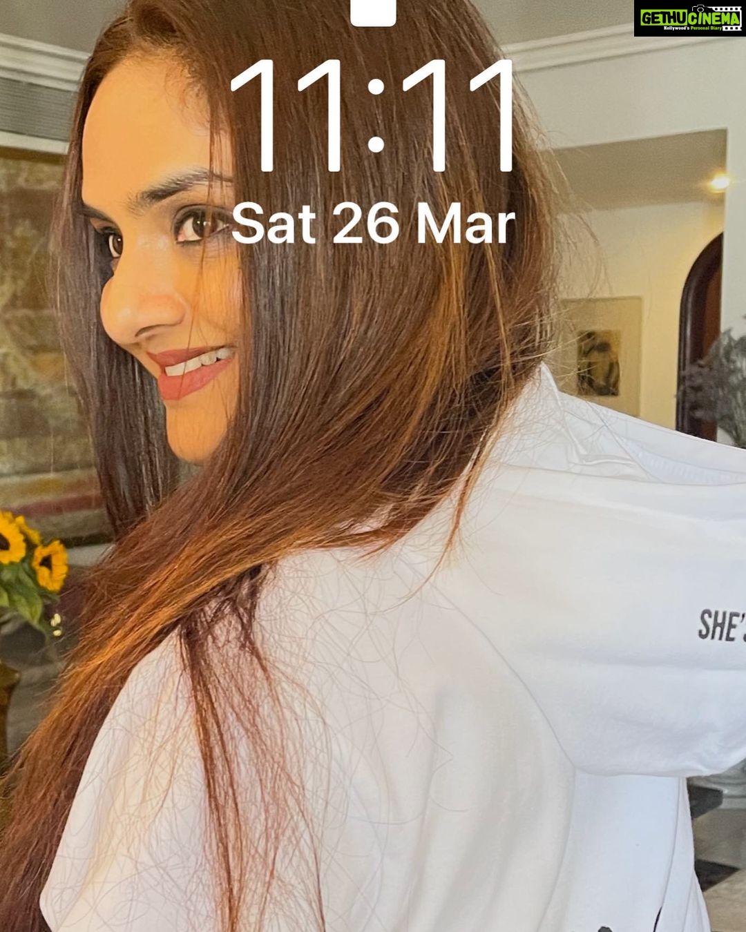 Madhoo Instagram - #mybirthday today and #1111 I seek divine blessings and everyone s love #gratitude 💜💜💜
