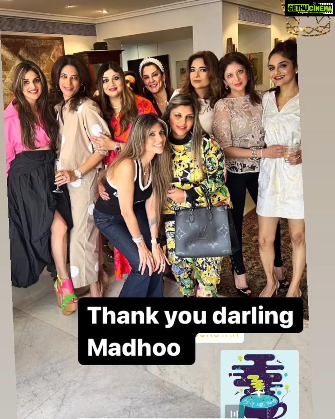 Madhoo Instagram - Thank you my lovely friends for making my day special 💖💖💖💖🏠