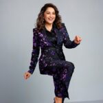 Madhuri Dixit Instagram - Shining and glowing ✨ #Saturday #SaturdayVibes #TheFameGame #TheFameGameOnNetflix #Lookbook