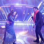 Madhuri Dixit Instagram - Had a great time creating a reel with this peppy number from 100days with @apnabhidu 💃🏼 Totally lit up the set ✨ #Bollywood #BollywoodSongs #HindiSongs #ReelKaroFeelKaro