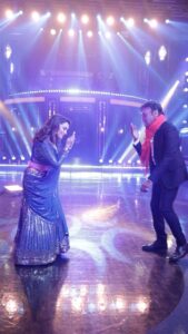 Madhuri Dixit Instagram - Had a great time creating a reel with  this peppy number from 100days with @apnabhidu 💃🏼
Totally lit up the set ✨

#Bollywood #BollywoodSongs #HindiSongs #ReelKaroFeelKaro