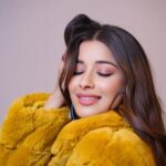 Madhuurima Instagram – Feeling yellow !!
Wearing @pankhclothing jacket 
#bliss #blissful #mood #yellow #explore