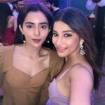 Madhuurima Instagram - #aboutlastnight with my birthday girl @nehaadhvikmahajan and my tribe @sana_sayyad29 @adhvik_official 💋💋💋