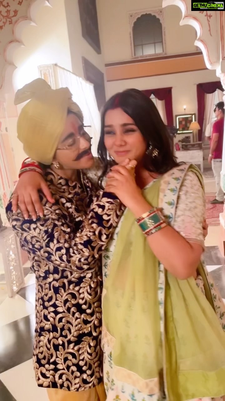 Madhuurima Instagram - A cute love story ft @nyra_banerjee 😛😄