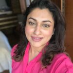Malavika Instagram – There’s a shade of pink for everyone. Mine’s hot.