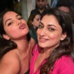 Malavika Instagram - Met this gorgeous girl @hope.tanya while shooting #tamilgolmaal. Absolutely adore and love her! She’s a complete doll! Love you my baby @hope.tanya