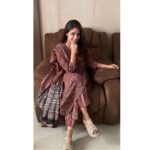 Malavika Wales Instagram - Take more pictures….! 🐒 #nofilter Attire by @crysalzz_mijununizar ❤️