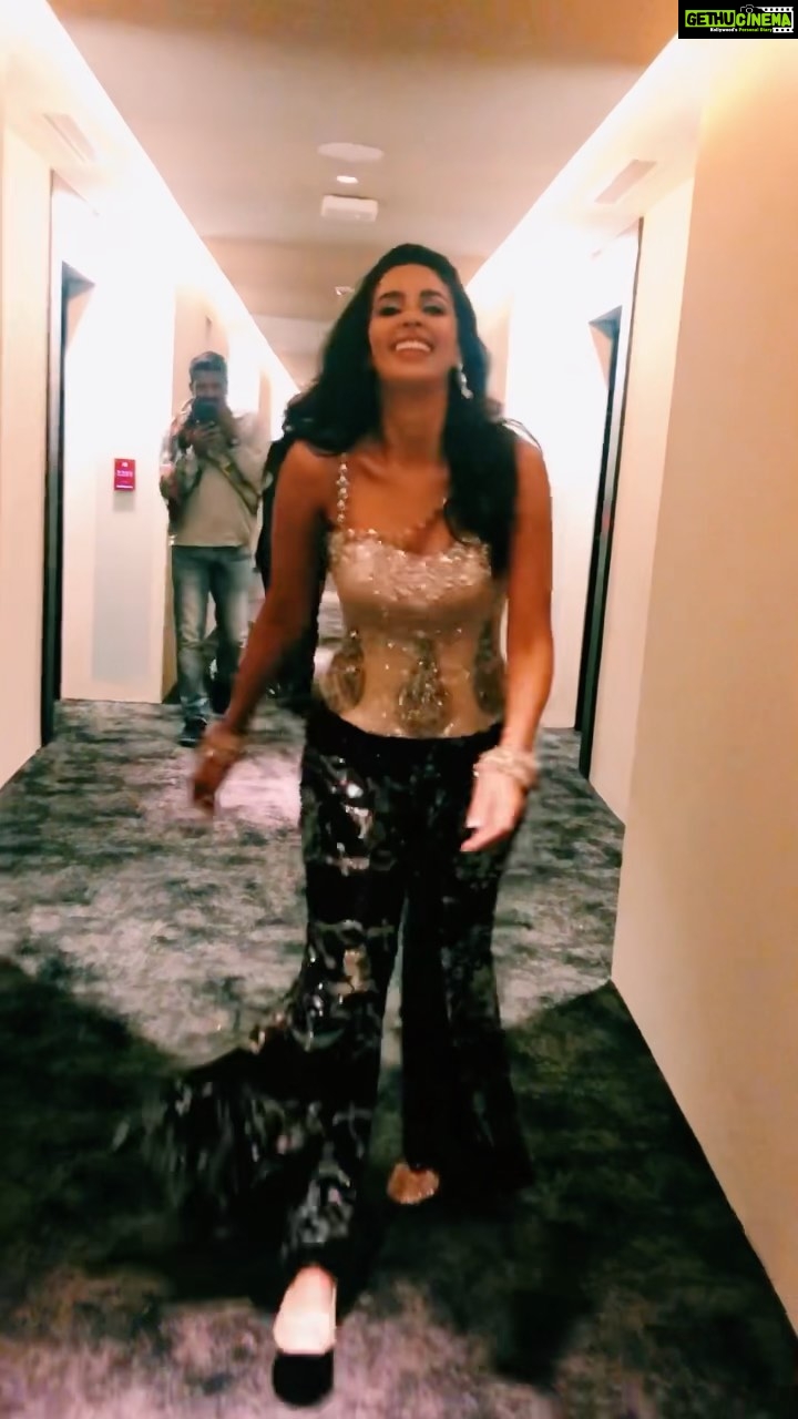 Mallika Sherawat Instagram - Being silly 😜🤪 . . . . . . . . . #reelitfeelit #reelofinstagram #reelit #weekendmood Mumbai - मुंबई