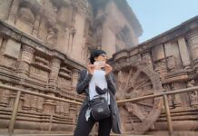 Mandira Bedi Instagram - Last weekend I visited Odissa for an event and got a few sights in. The #Suntemple was spectacular! Thank you @mycitylinks.in @preludeliveofficial @lyricistpriyankaa for an Allround beautiful visit. And these lovely pictures! Sun Temple,konark,orrisa