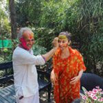 Manisha Koirala Instagram - Celebrating colours of life.. #happyholi #family #friendship #life #celebration