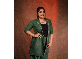 Manjima Mohan Instagram - Somewhere in between a full wide smile and a zoned out face😬 Styled by: @nikhitaniranjan 📸 :@parvathamsuhasphotography @crearebyps Outfit: @wearjiti Jewellery: @blingsutra @ascend.rohank Makeup and hair : @teamdiamondartistry