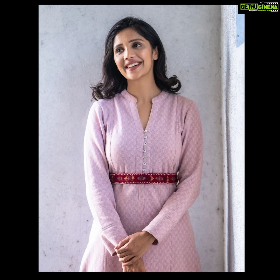 Milana Nagaraj Instagram - Styling: @tejukranthi Assistant Styling : @khushi_jagadisha Outfit: @stadofashion MUA: @makeup_sachin PC : @sharathpadaru