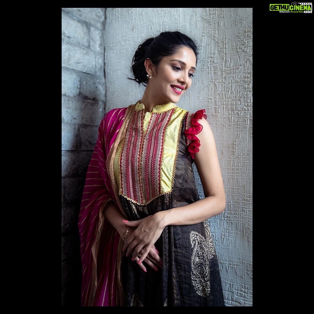 Milana Nagaraj Instagram - MUA: @makeup_sachin Styling : @stilerush_by_varshinijanakiram Outfit : @lathaputtanna PC : @sharathpadaru