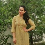 Miya George Instagram – Dnt knw why I end up picking yellow these days 🤷
👗 by @amyraonline