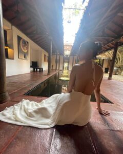 Mouni Roy Instagram - Pl speak softly, donot be loud 🤫 Colombo, Sri Lanka