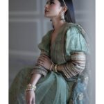 Mouni Roy Instagram - Love 🍃 • • • • In @jjvalaya x @razwada.jewels Style by @rishika_devnani Assisted by @romamaityy Make up @chettiaralbert Hair @chettiarqueensly Destination @nambiarbuilders Wedding planners @neferrtitiweddings Decor and styling @Neferrtitiweddings Flim maker @theweddingjournalsofindia Technical partner @resonateproblr Dj @dj_sharath