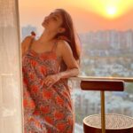 Mouni Roy Instagram - 🏡 🌅