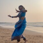 Mouni Roy Instagram - मेरे घुंगरू, सूर्यास्त और कराकट्टम