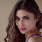 Mouni Roy Instagram - @reneeofficial Smudge-proof, waterproof, and transfer-proof, composed with vegan and cruelty-free ingredients. Stay With Me lip colours by RENÉE are all you need in your vanity. Let me know in the comments below which is your favourite shade? Use code MOUNI10 to get 10% off on www.reneecosmetics.in Also available on Myntra, Nykaa, Amazon, Flipkart, and more #ReneeCosmetics #StayWithMe #LiquidMatte #NonTransfer #SmudgeProof #WaterResistant #TransferProof #LipColourThatStaysWithYou #ad